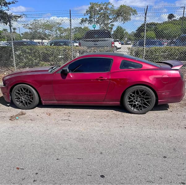2014 Ford Mustang - V6 Coupe 2D