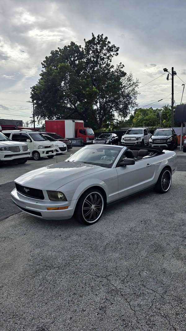 2007 Ford Mustang - Convertible 2D