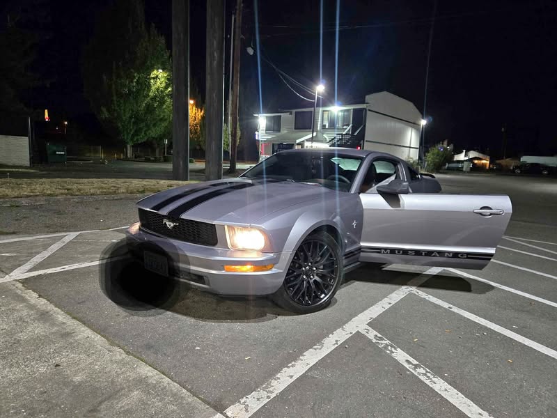 2006 Ford Mustang - V6 Premium Coupe 2D