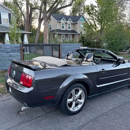 2005 Ford Mustang - V6 Premium Coupe 2D