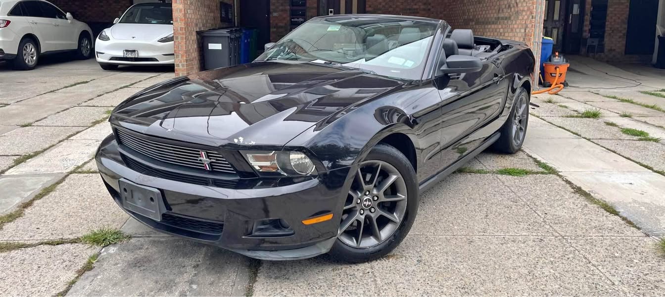 2012 Ford Mustang - Convertible 2D