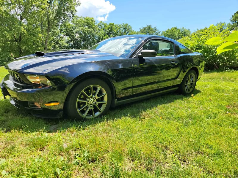 2012 Ford Mustang - V6 Premium Coupe 2D