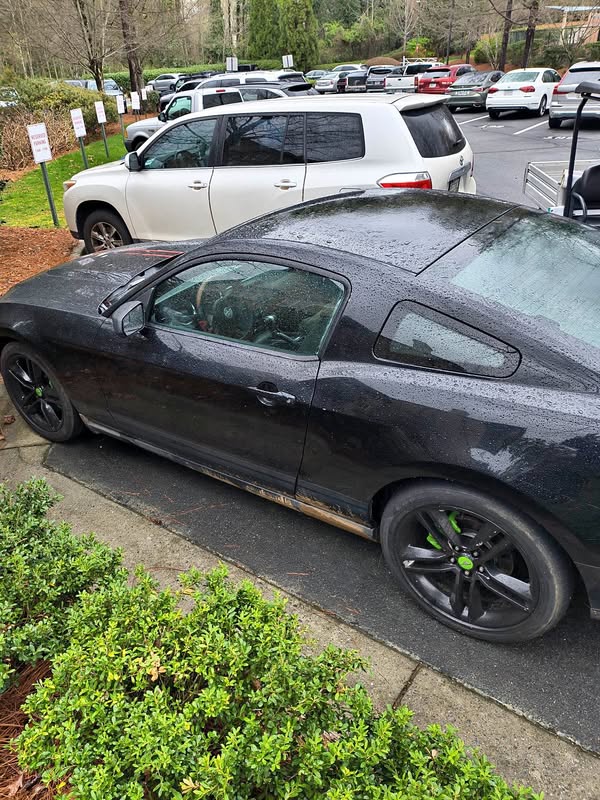 2011 Ford Mustang - Coupe 2D