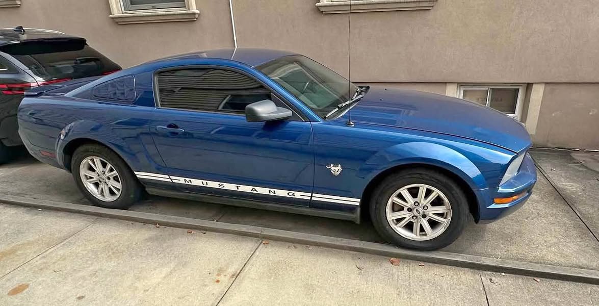 2009 Ford Mustang - Coupe 2D