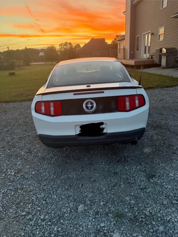 2010 Ford Mustang - Premium Coupe 2D