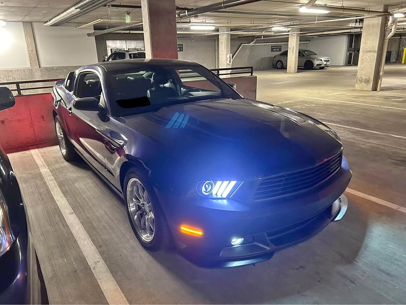 2011 Ford Mustang - V6 Premium Coupe 2D