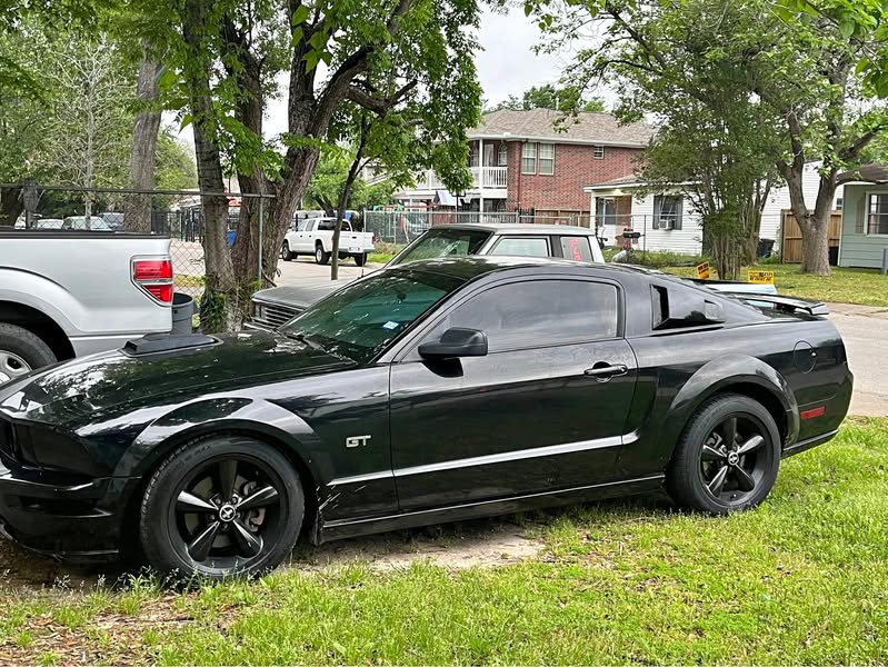 2005 Ford Mustang - GT Coupe 2D