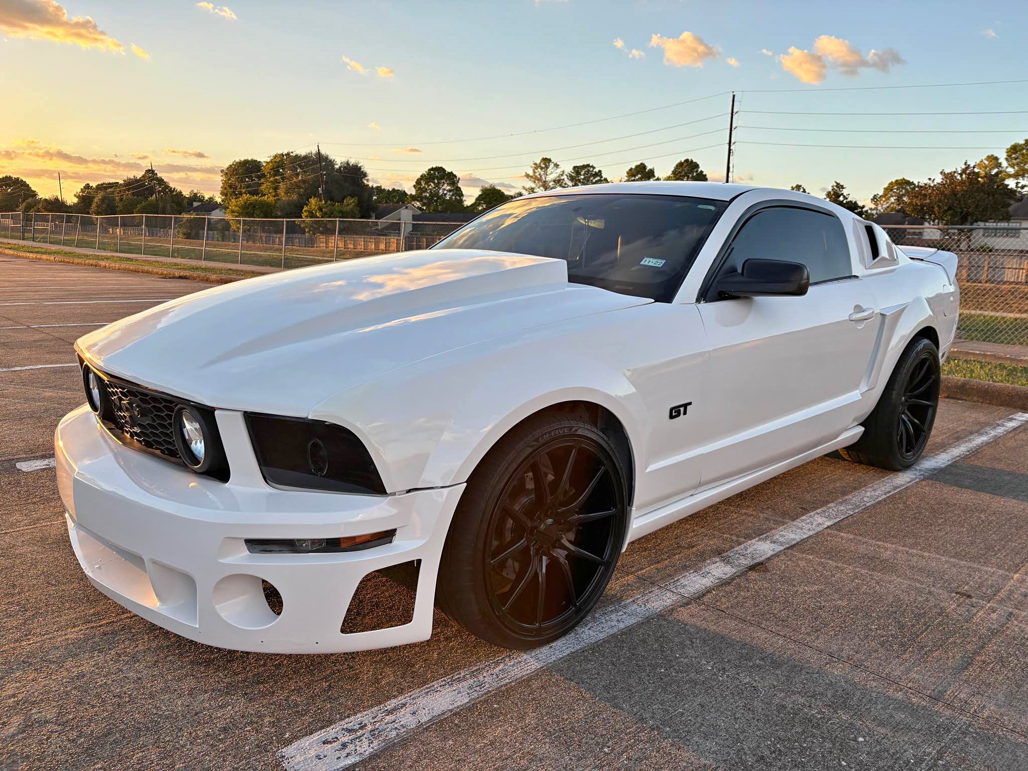 2006 Ford Mustang - GT Deluxe Coupe 2D