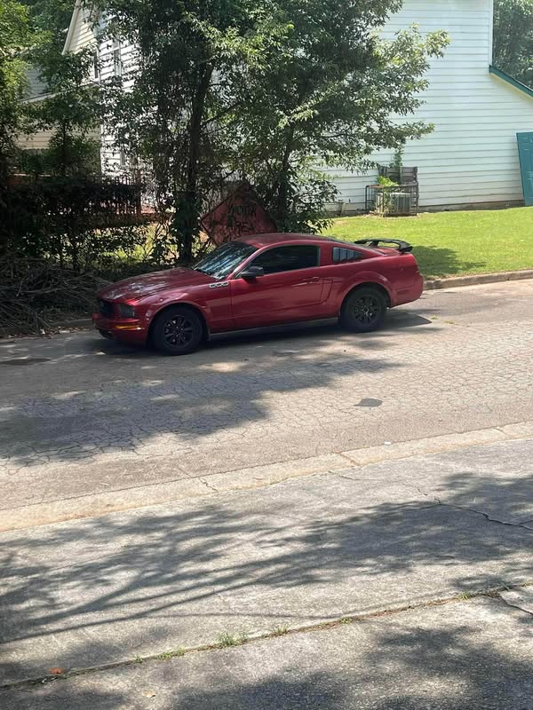 2005 Ford Mustang - V6 Coupe 2D