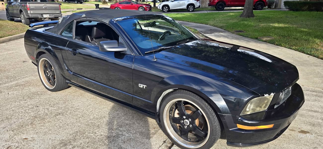 2006 Ford Mustang - GT Deluxe Convertible 2D