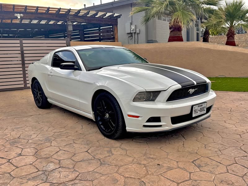 2014 Ford Mustang - V6 Coupe 2D