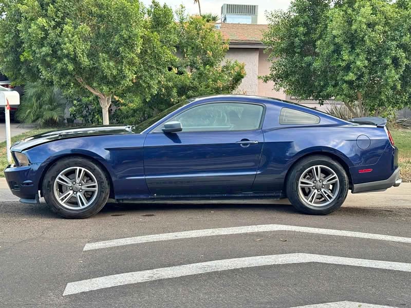 2011 Ford Mustang - V6 Coupe 2D