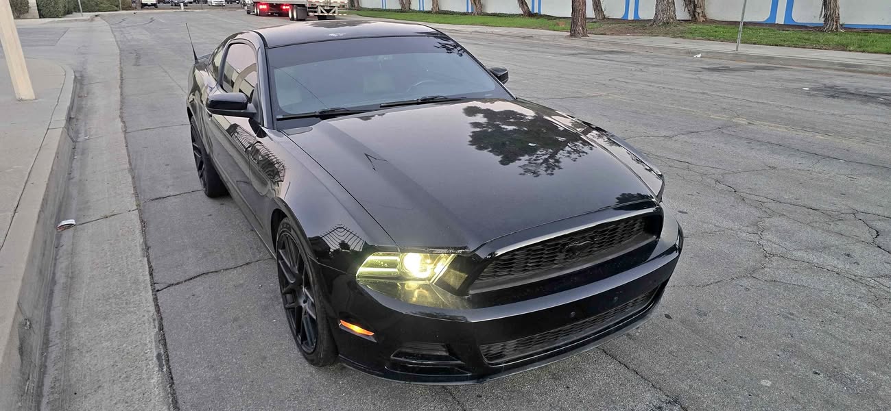 2013 Ford Mustang - V6