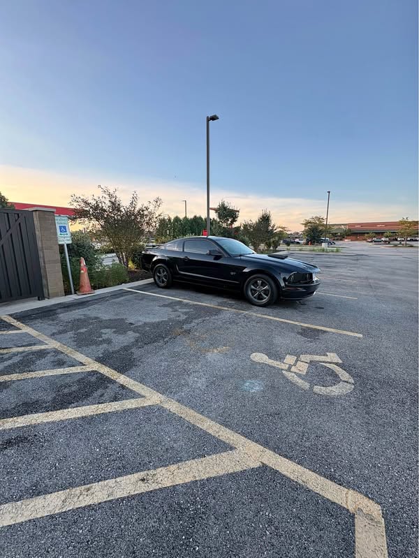 2006 Ford Mustang - Premium