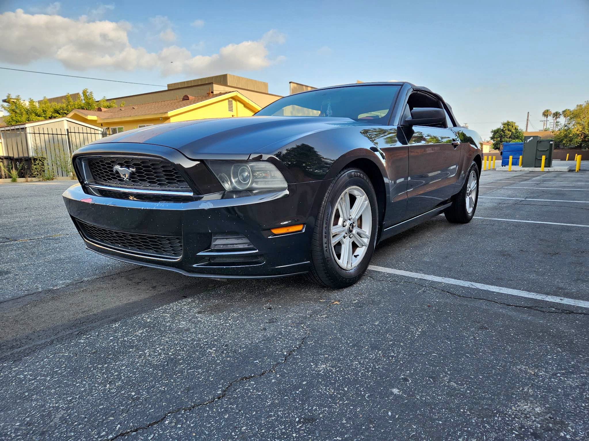 2014 Ford Mustang - Convertible 2D