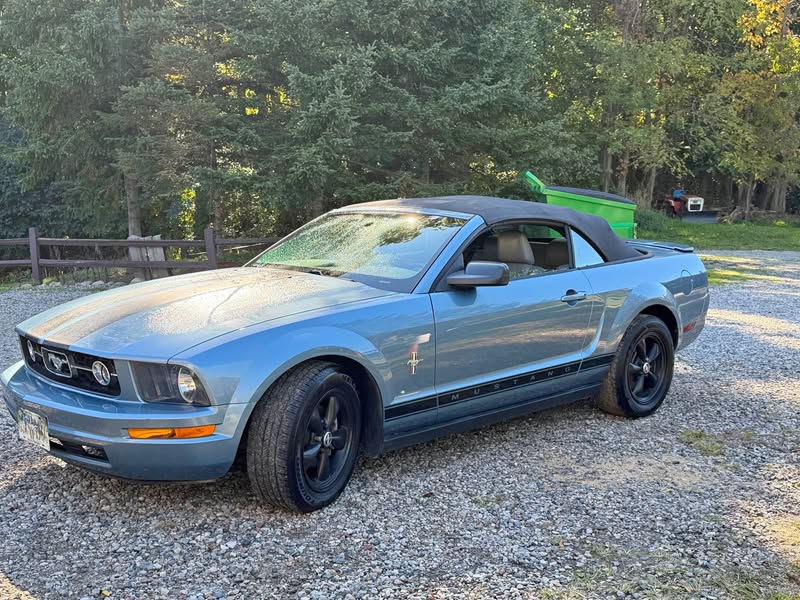 2007 Ford Mustang - Premium Convertible 2D