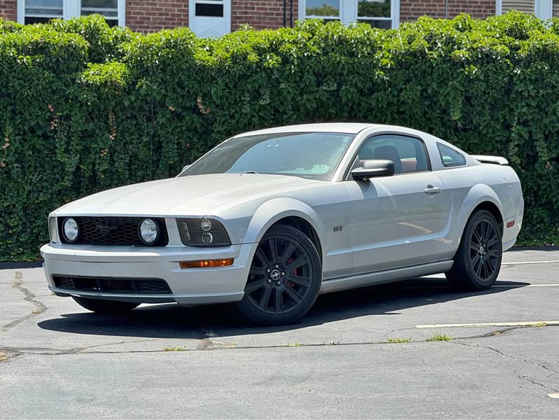 2005 Ford Mustang - GT Premium Coupe 2D