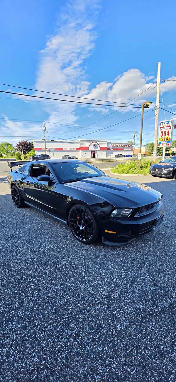 2012 Ford Mustang - V6 Premium Coupe 2D