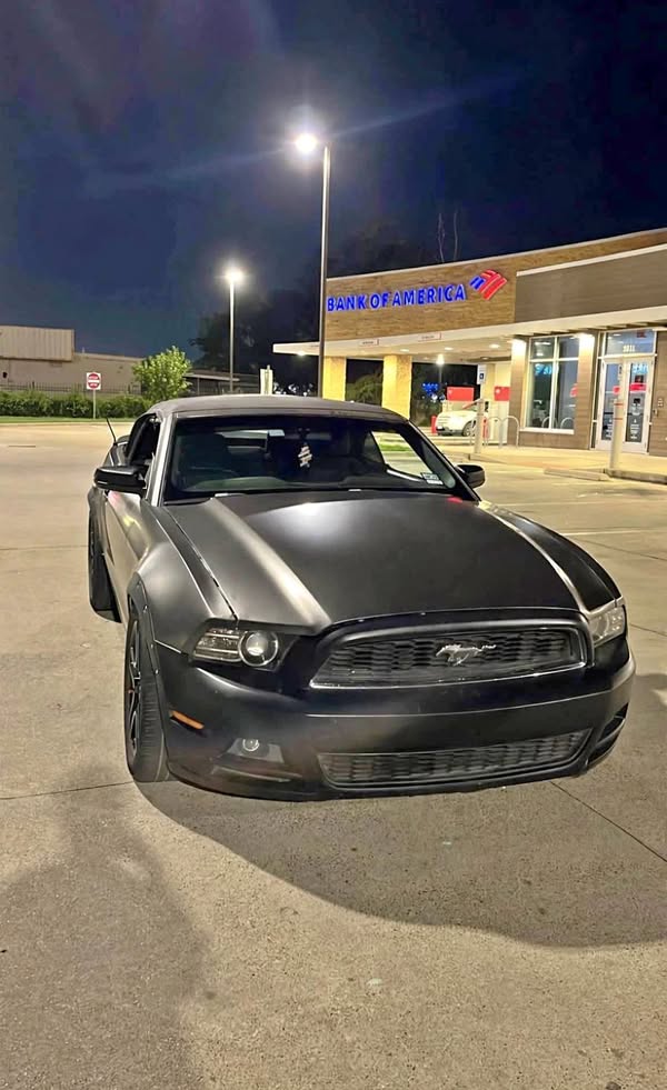 2014 Ford Mustang - V6 Convertible 2D