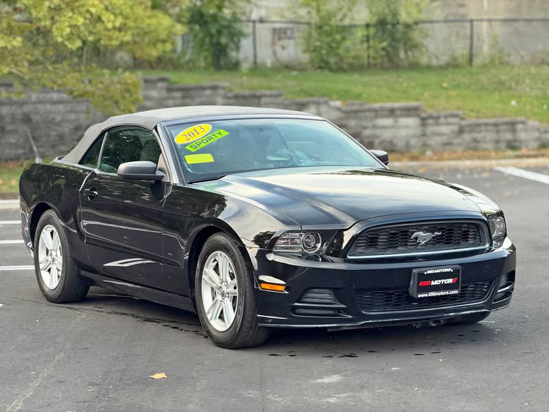 2013 Ford Mustang - Convertible 2D
