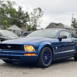 2009 Ford Mustang Deluxe Coupe 2D