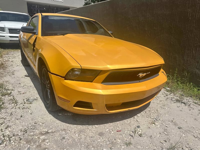 2011 Ford Mustang - Coupe 2D