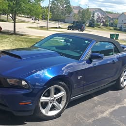 2010 Ford mustang gt convertible