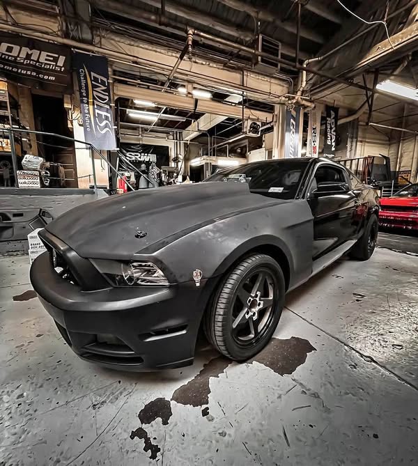 2011 Ford Mustang - GT