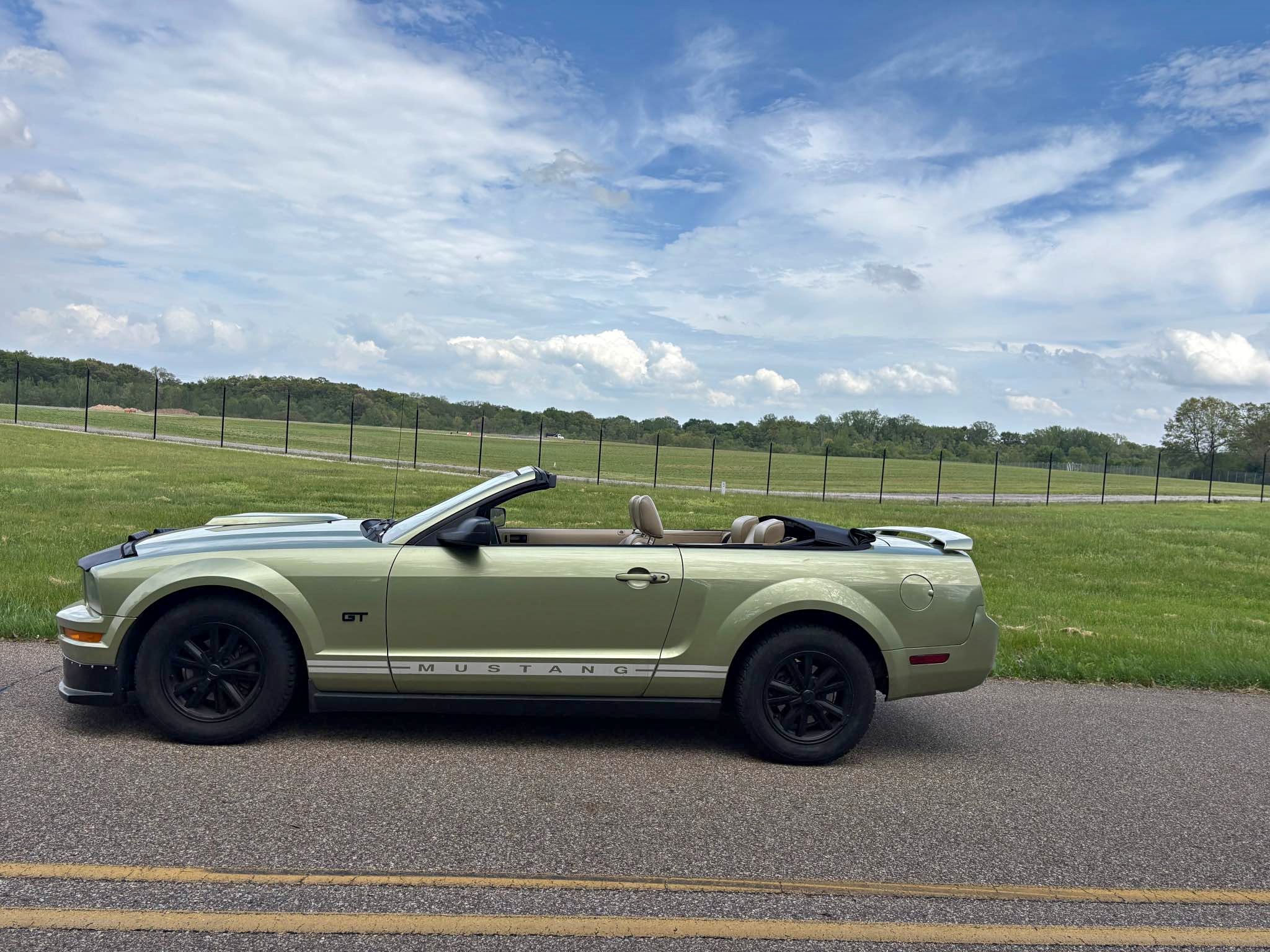 2005 Ford Mustang - V6 Premium Convertible 2D