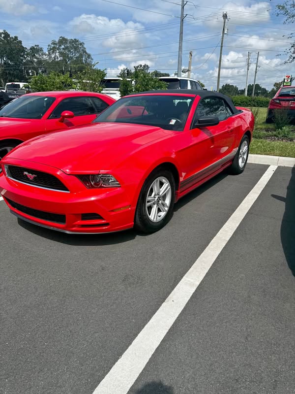 2013 Ford Mustang - V6 Convertible 2D