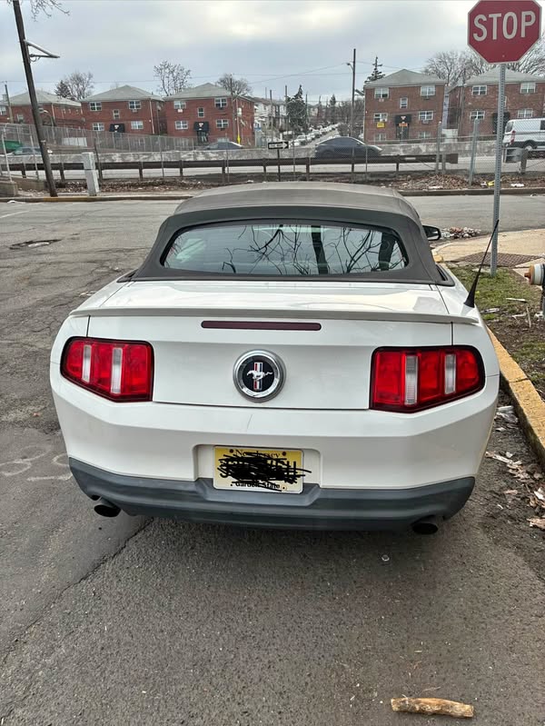 2012 Ford Mustang - V6 Premium Convertible 2D