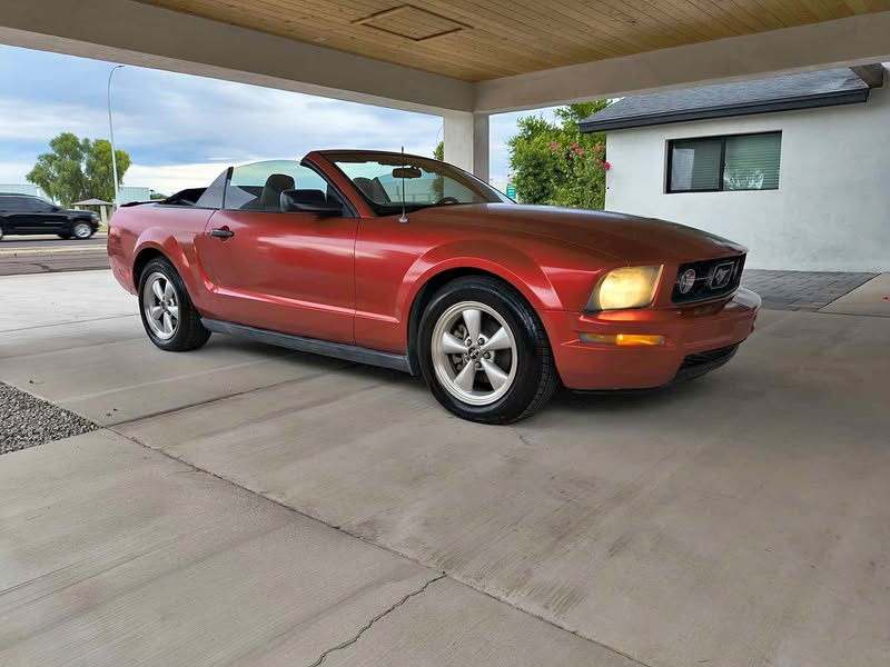 2007 Ford Mustang - Deluxe Convertible 2D