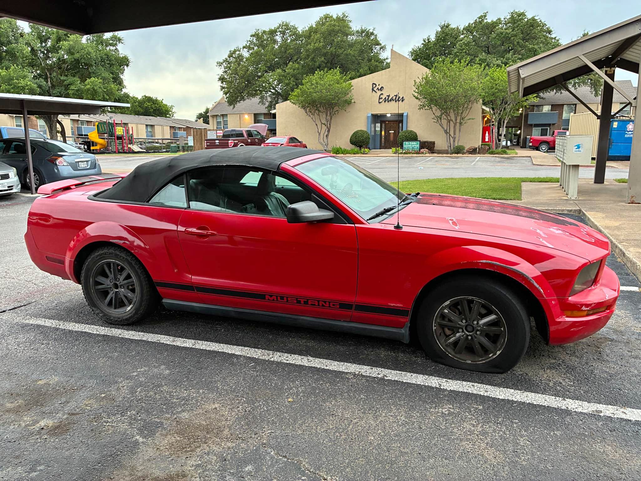 2005 Ford Mustang - Convertible 2D