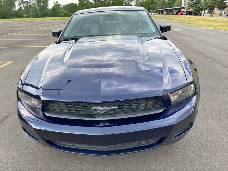 2010 Ford Mustang - V6