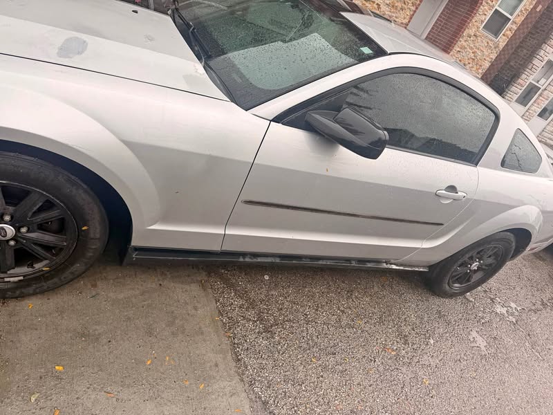 2006 Ford Mustang - Coupe 2D