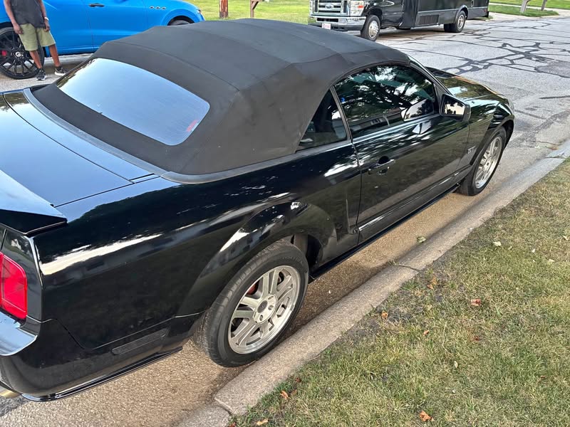 2007 Ford Mustang - GT Deluxe Convertible 2D