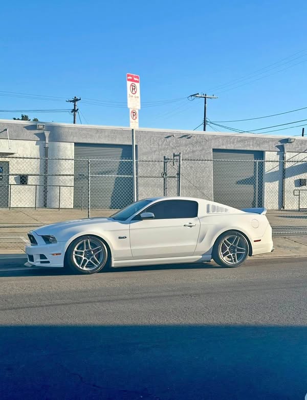 2014 Ford Mustang - GT