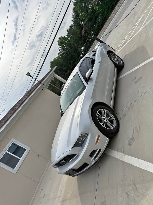2014 Ford Mustang V6 Premium Coupe 2D