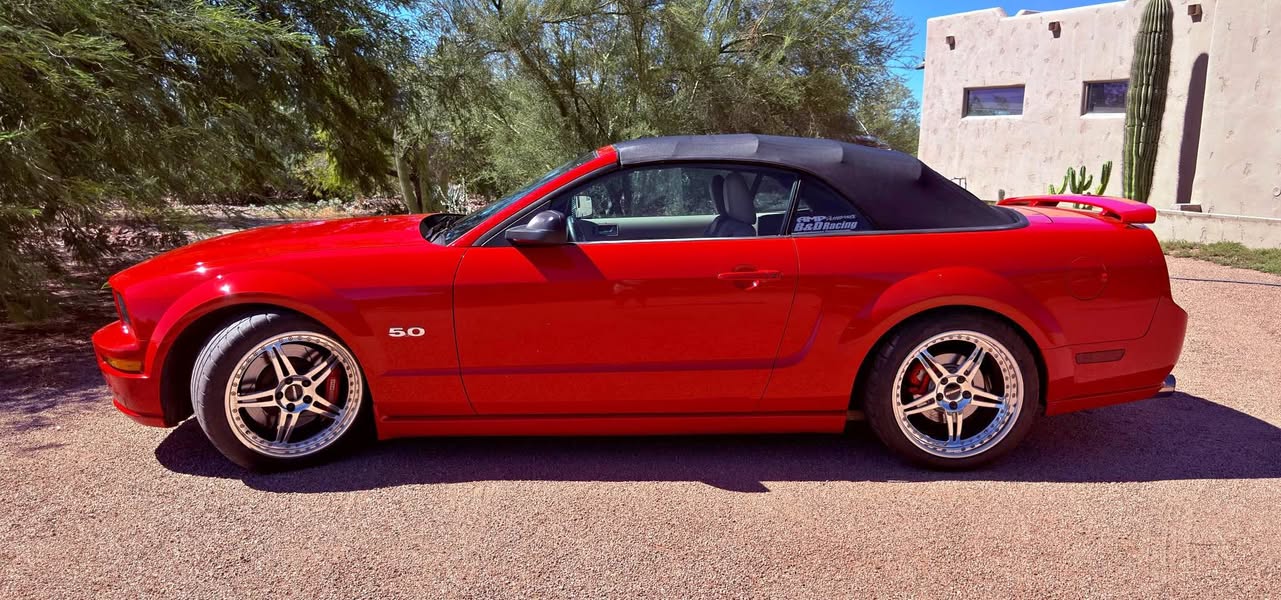 2005 Ford Mustang - GT Premium Convertible 2D