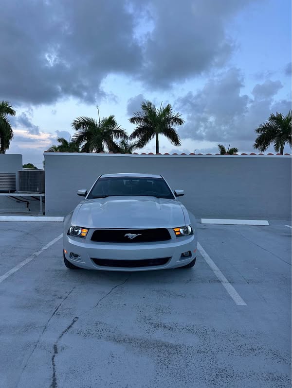 2011 Ford Mustang - Coupe 2D