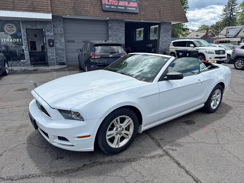 2014 Ford Mustang - V6 Convertible 2D