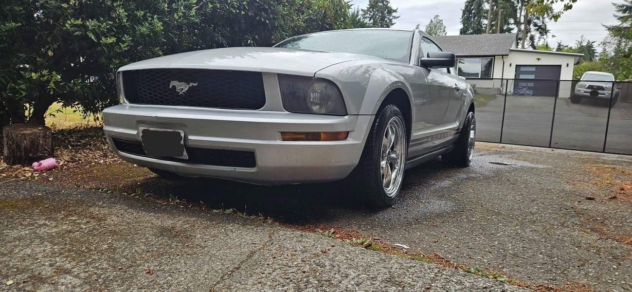 2005 Ford Mustang - Premium Coupe 2D