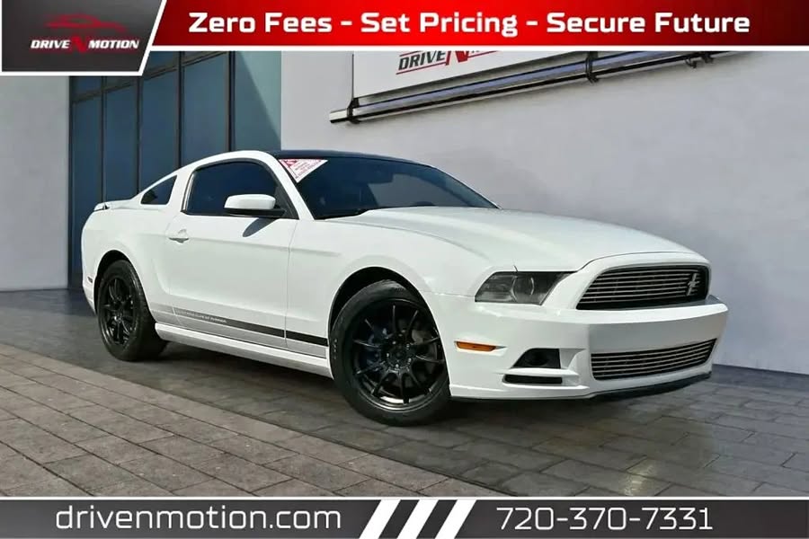 2014 Ford Mustang V6 Premium Coupe 2D