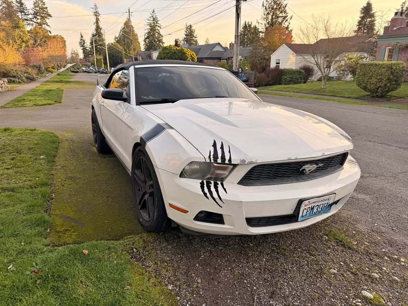 2012 Ford Mustang - Convertible 2D