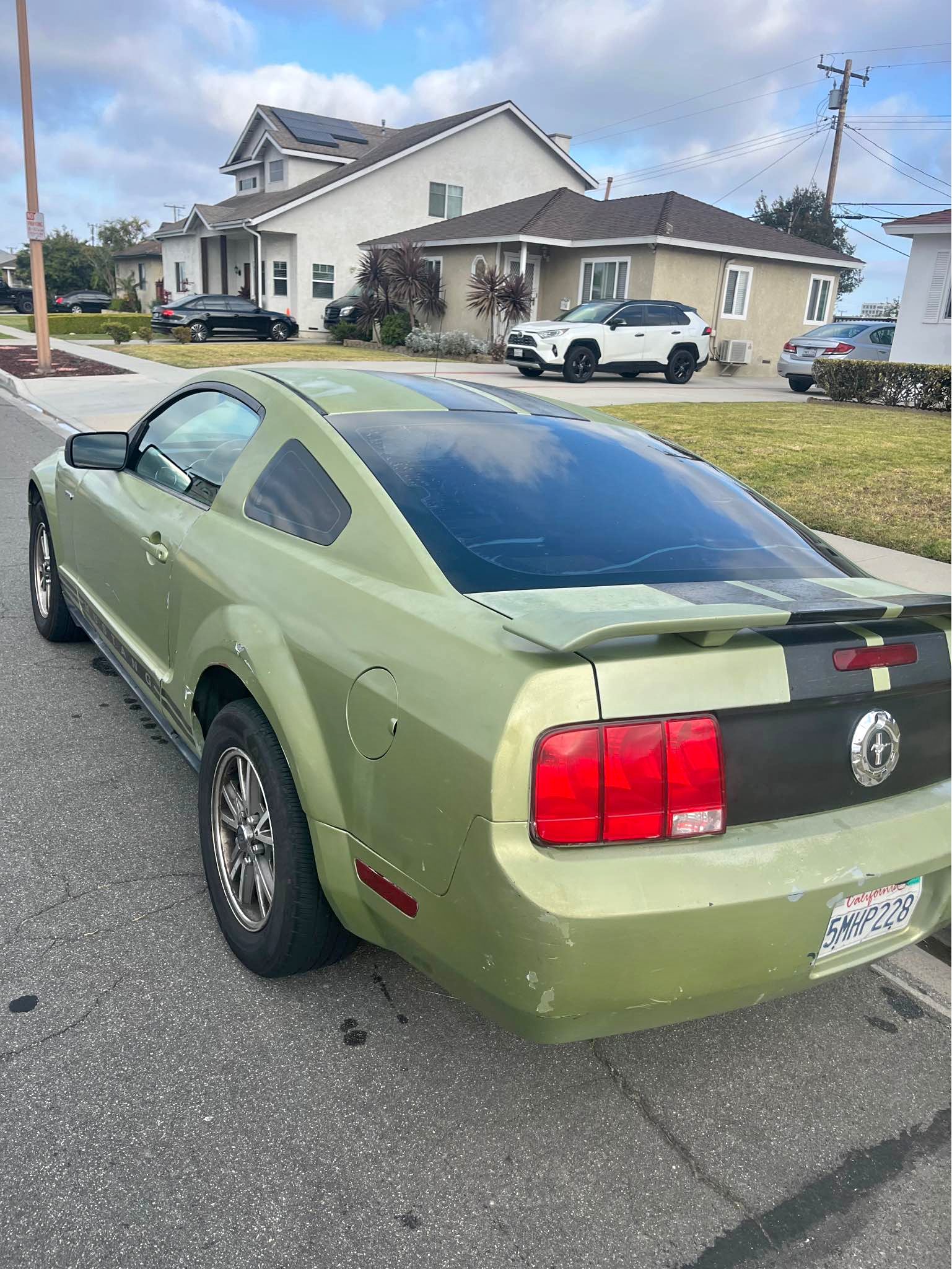2005 Ford Mustang - Coupe 2D