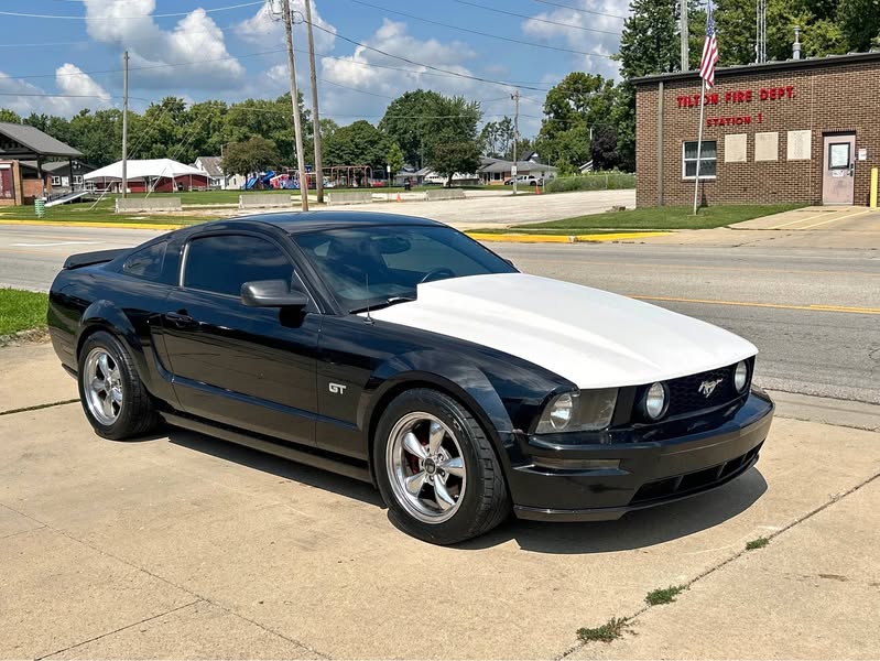 2005 Ford Mustang - GT Coupe 2D