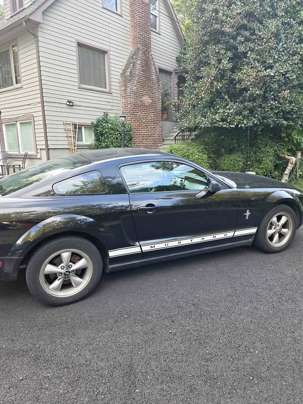 2007 Ford Mustang - V6 Coupe 2D