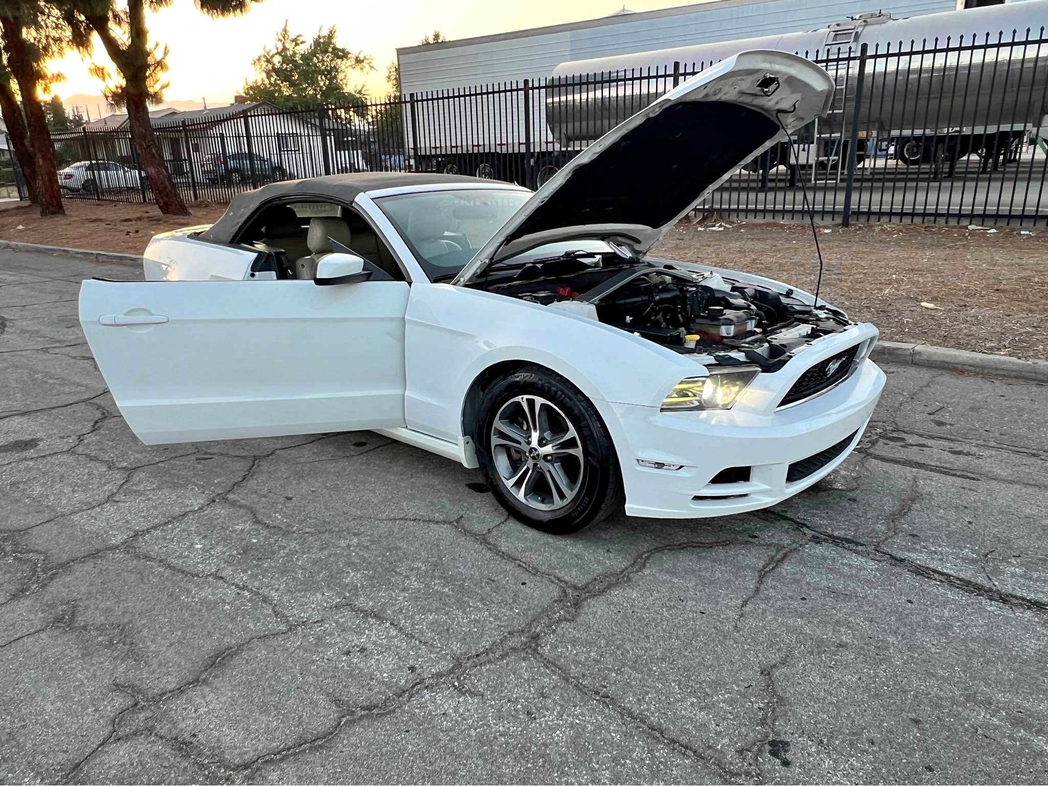 2014 Ford Mustang - Convertible 2D