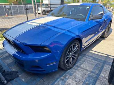 2013 Ford Mustang - Coupe 2D