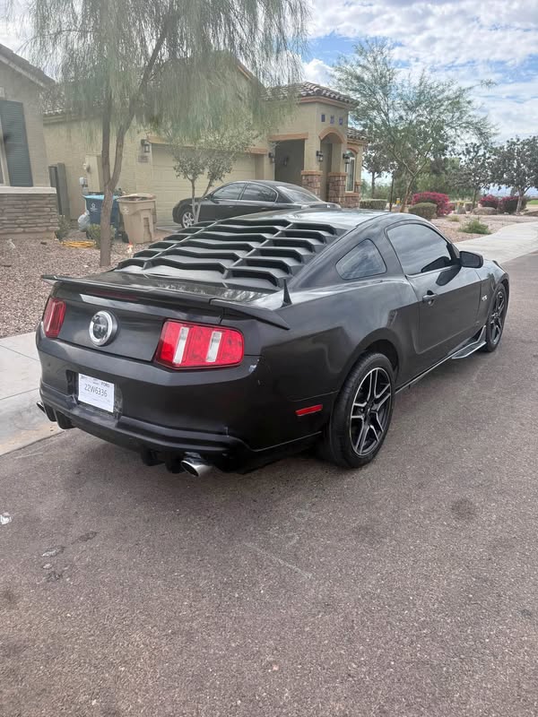 2011 Ford Mustang - V6 \u2022 Coupe